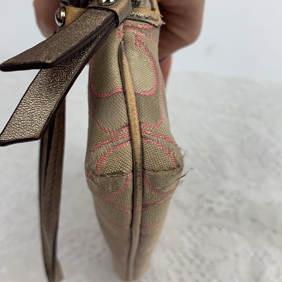 Coach Signature C Canvas Leather Wristlet Wallet Zip Close Tan Pink silver Strap - Picture 13 of 15